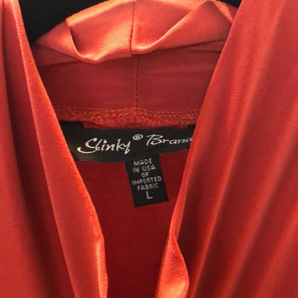 Tops - Picture 3 of 8